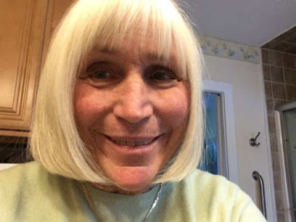 Meet your Posher, Elise